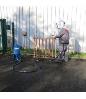 Application with the ARENA NS8TE mobile pressure sandblaster